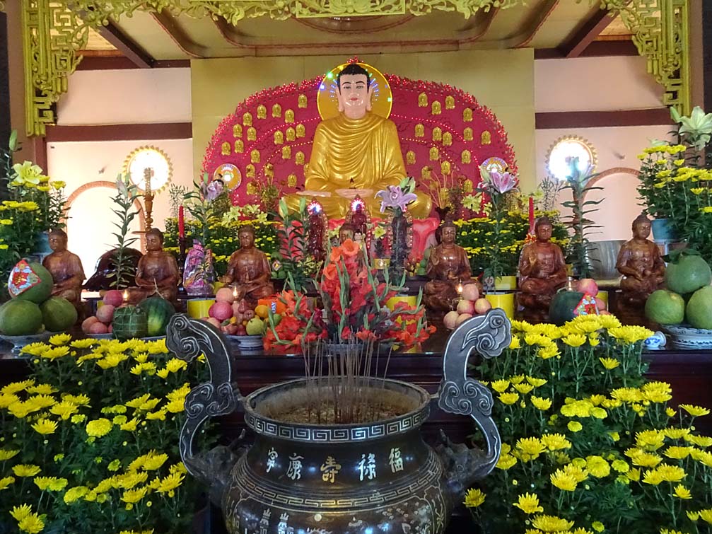Hình ảnh tượng Phật Quan Âm Bồ Tát chùa Kon Tum