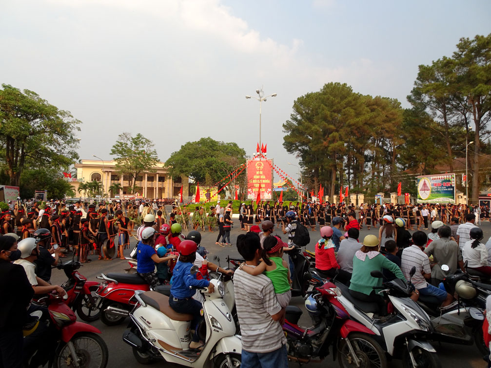 Hình ảnh lễ hội cồng chiêng Tây Nguyên ở Kon Tum