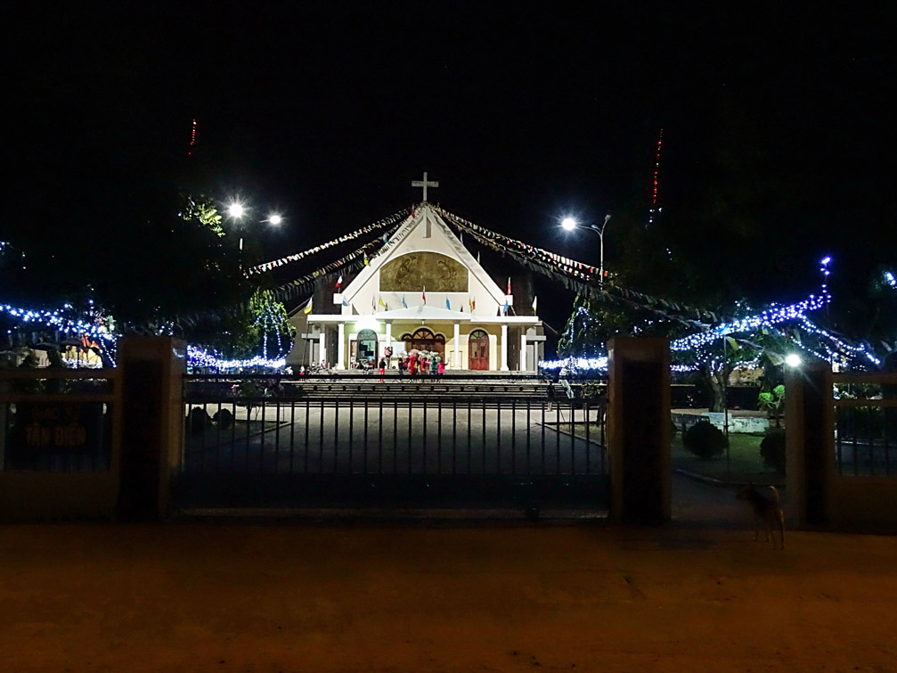 Giáng sinh giáo xứ Tân Điền thành phố Kon Tum tỉnh Kontum