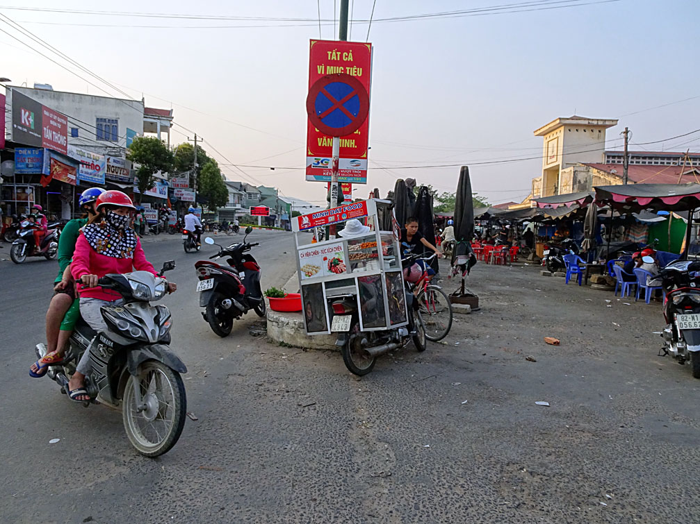 Hình ảnh Chợ huyện Sa Thầy Kon Tum Tây Nguyên