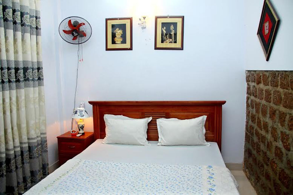 Phòng ngủ khách sạn Thành Thu Kon Tum
