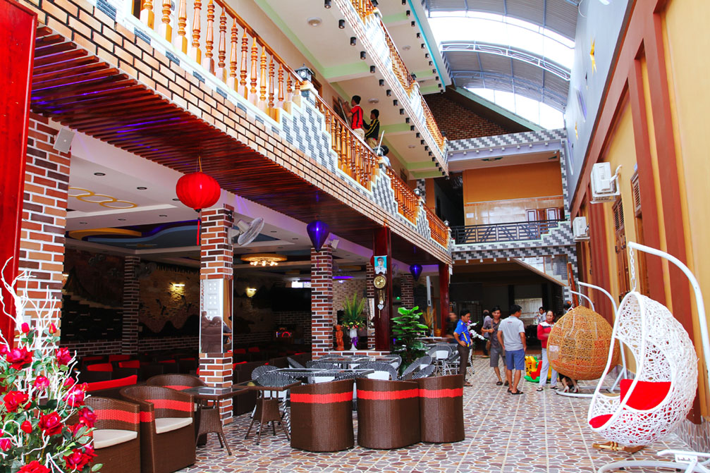Khách sạn Vân Vân | Quán cà phê Vân Vân | Hotel Va Van