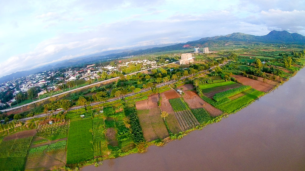 Sông dak bla - TP Kon Tum mùa mưa lũ - Kontum City