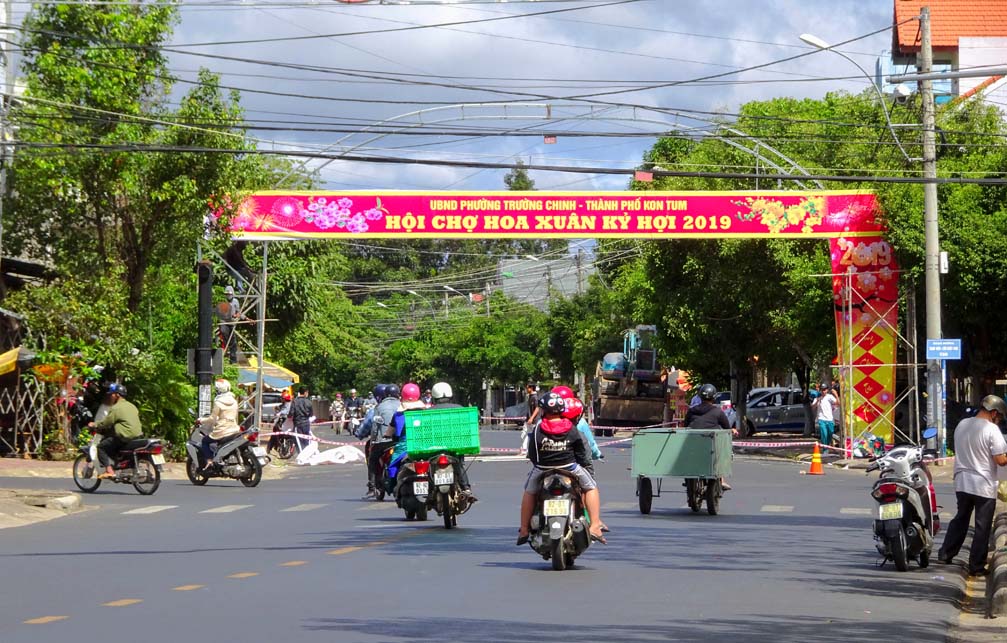 Hình ảnh thiết kế cổng hội chợ hoa xuân tết kỷ hợi ở tp Kon Tum năm mới 2019