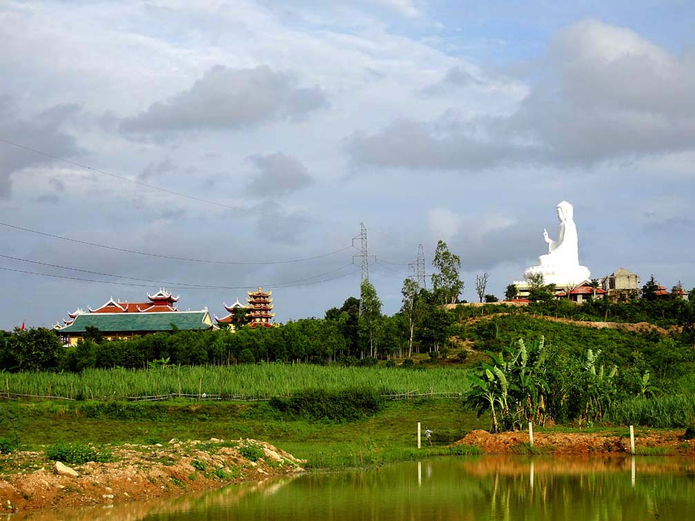 Photo pagoda buddhist temple in kontum vietnam
