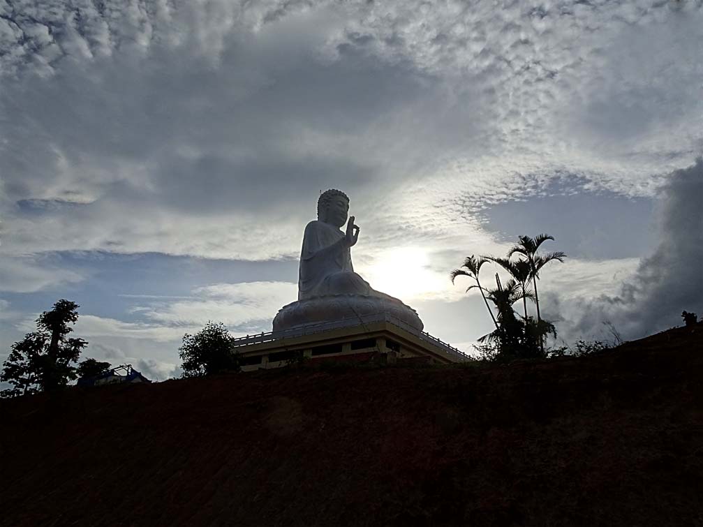 Tượng Phật Bà Quan Âm chùa Kon Tum