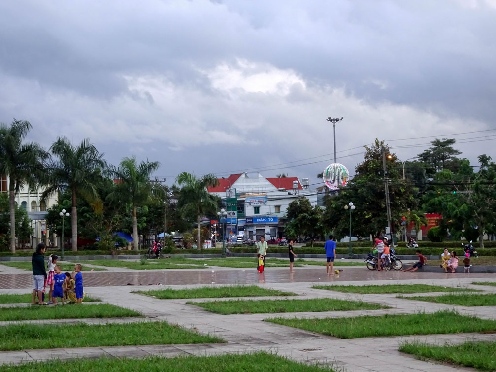 Hình ảnh quảng trường Đắk Tô Kon tum