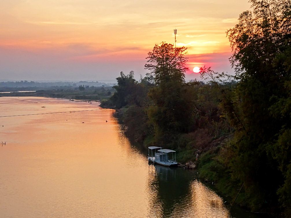 Hoàng hôn sông Đắk Bla Kon Tum