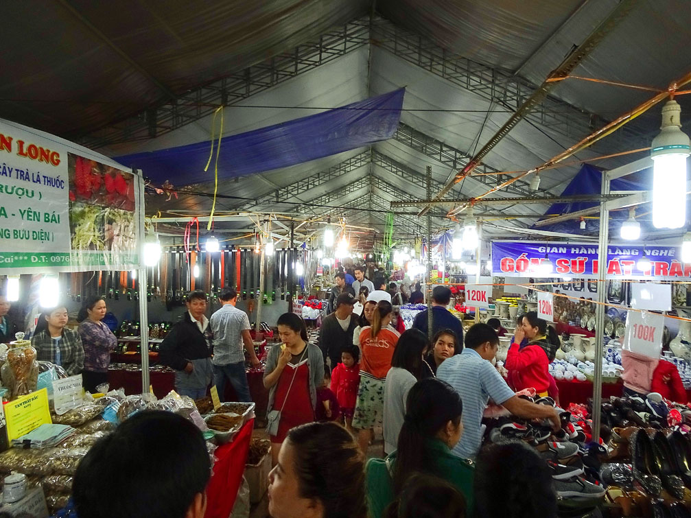 hình ảnh hội chợ kon tum