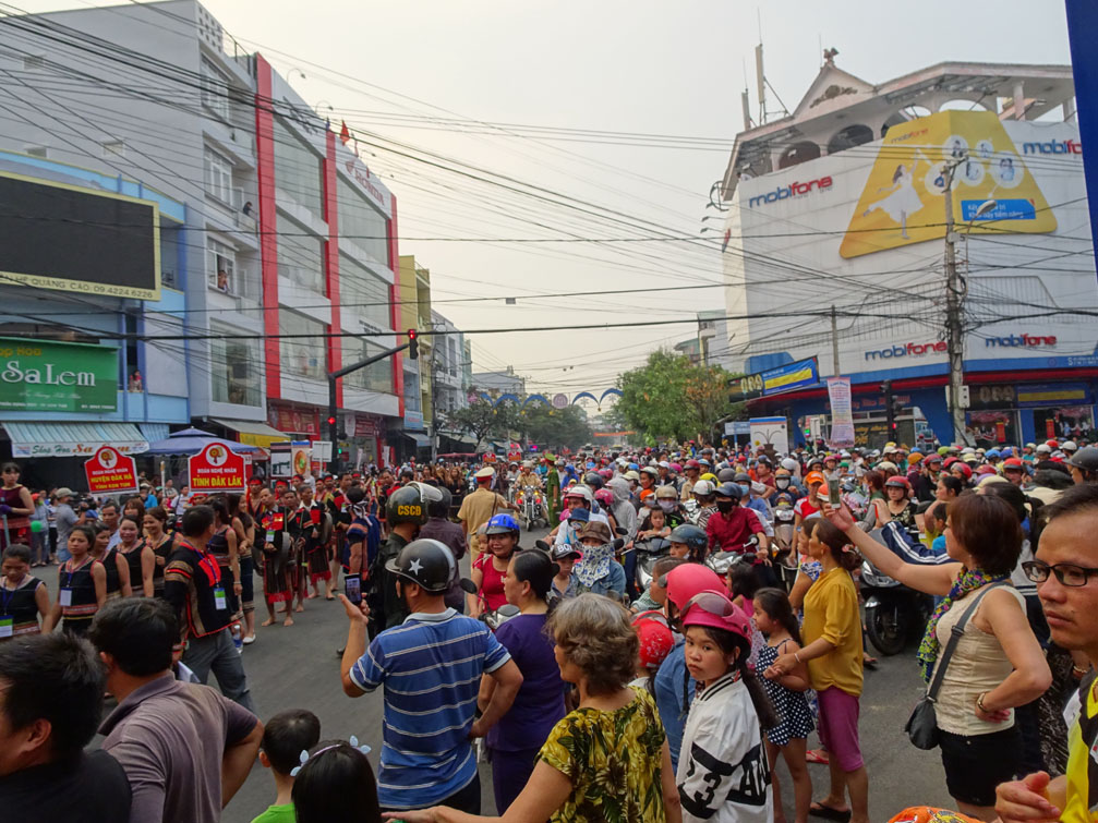 Hình ảnh đẹp về lễ hội cồng chiêng Tây Nguyên Kon Tum Việt nam