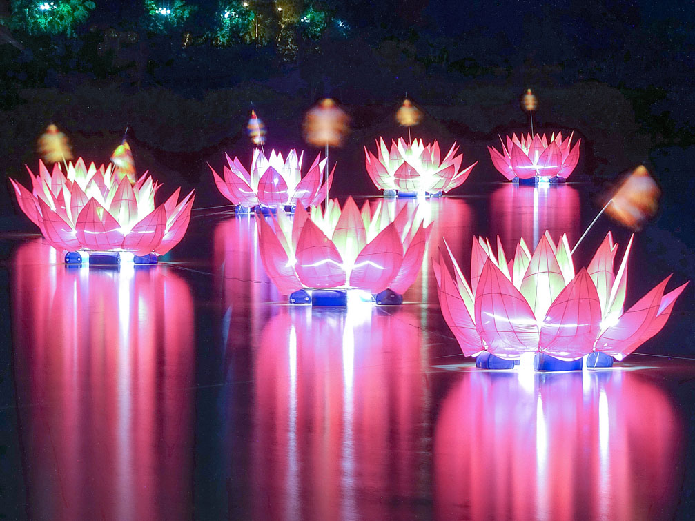lễ hội thả đèn Hoa Đăng sông đắk bla Kon Tum Việt nam