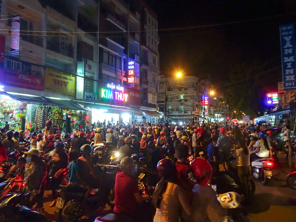  Đường Lê Hồng Phong, khu trung tâm thương mại thành phố Kon Tum, tỉnh Kon Tum